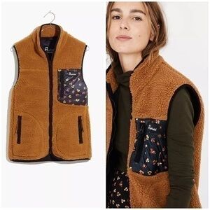 💋Madewell x Penfield® Lucan Fleece Vest in Feline Floral. Size S